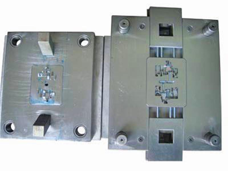 玛多精密塑料模-01